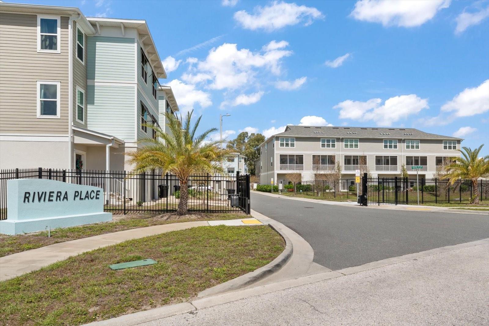 RIVIERA TWNHMS - Residential