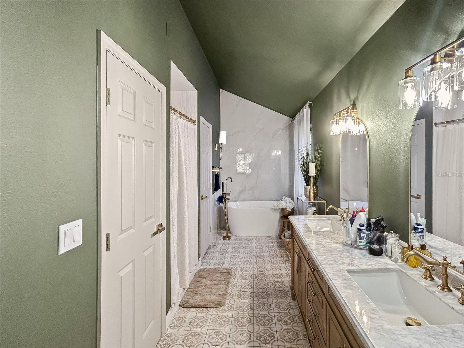 VILLAGE OF WOODLAND HILLS UNIT 1A - Residential