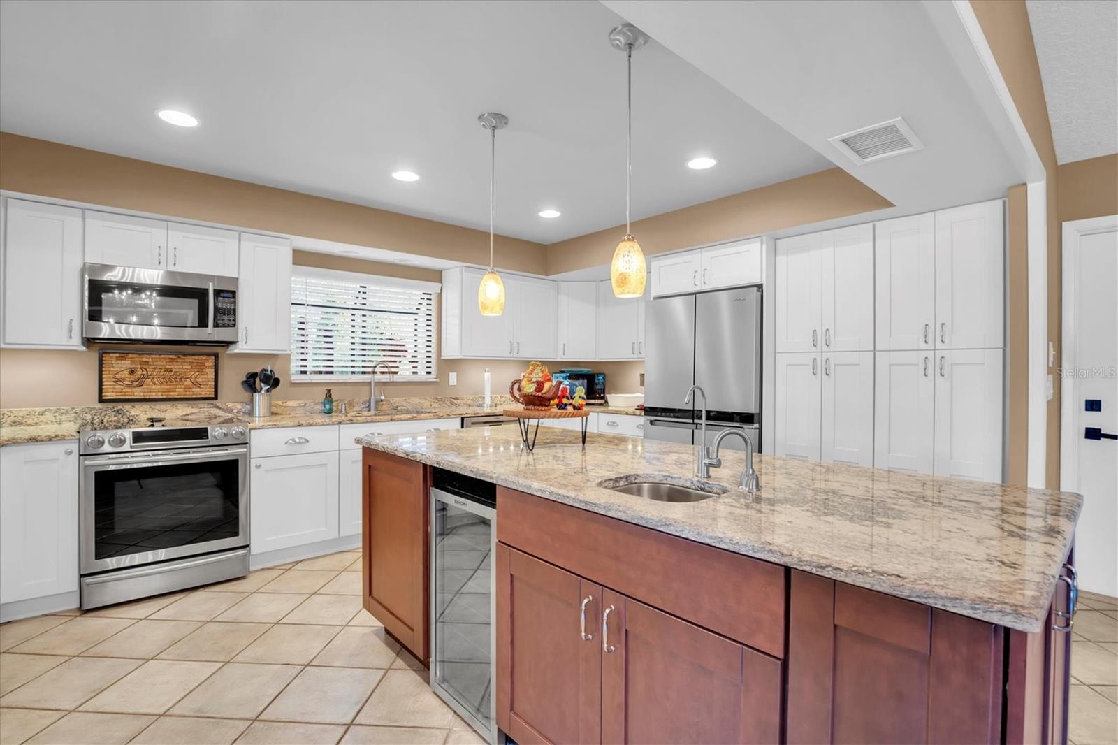 VILLAS AT CYPRESS RUN - Residential