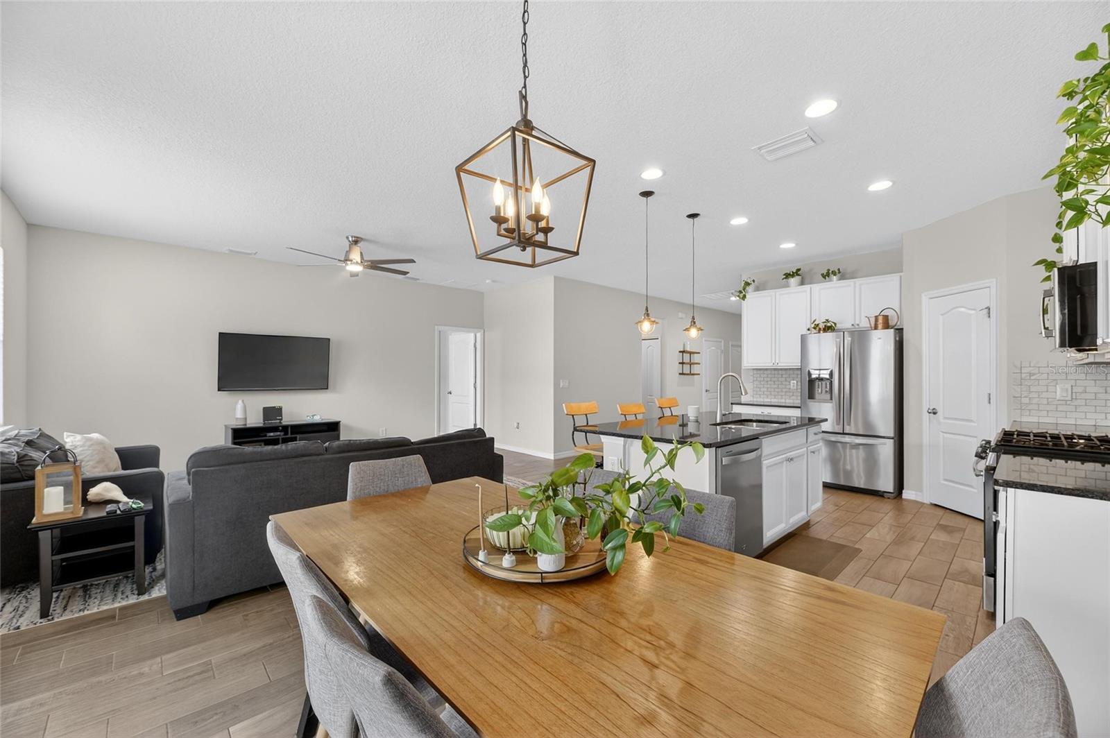 LUCAYA LAKE CLUB PH 2E - Residential