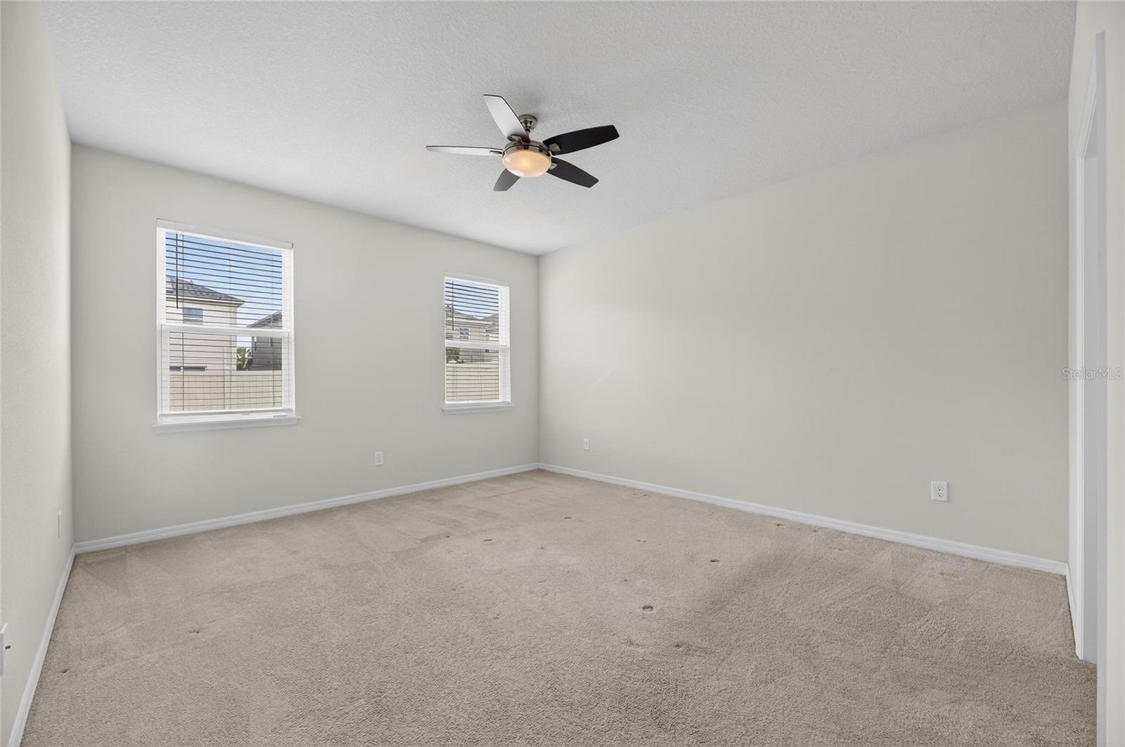 LUCAYA LAKE CLUB PH 2E - Residential