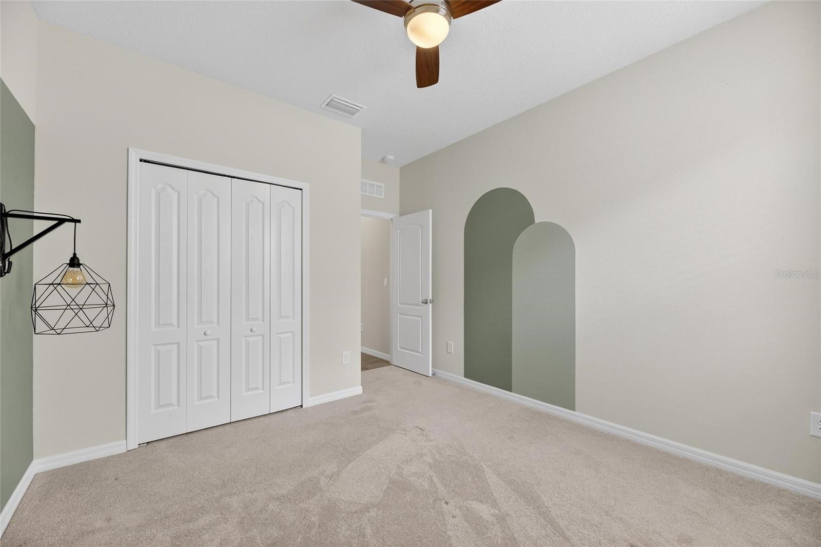 LUCAYA LAKE CLUB PH 2E - Residential