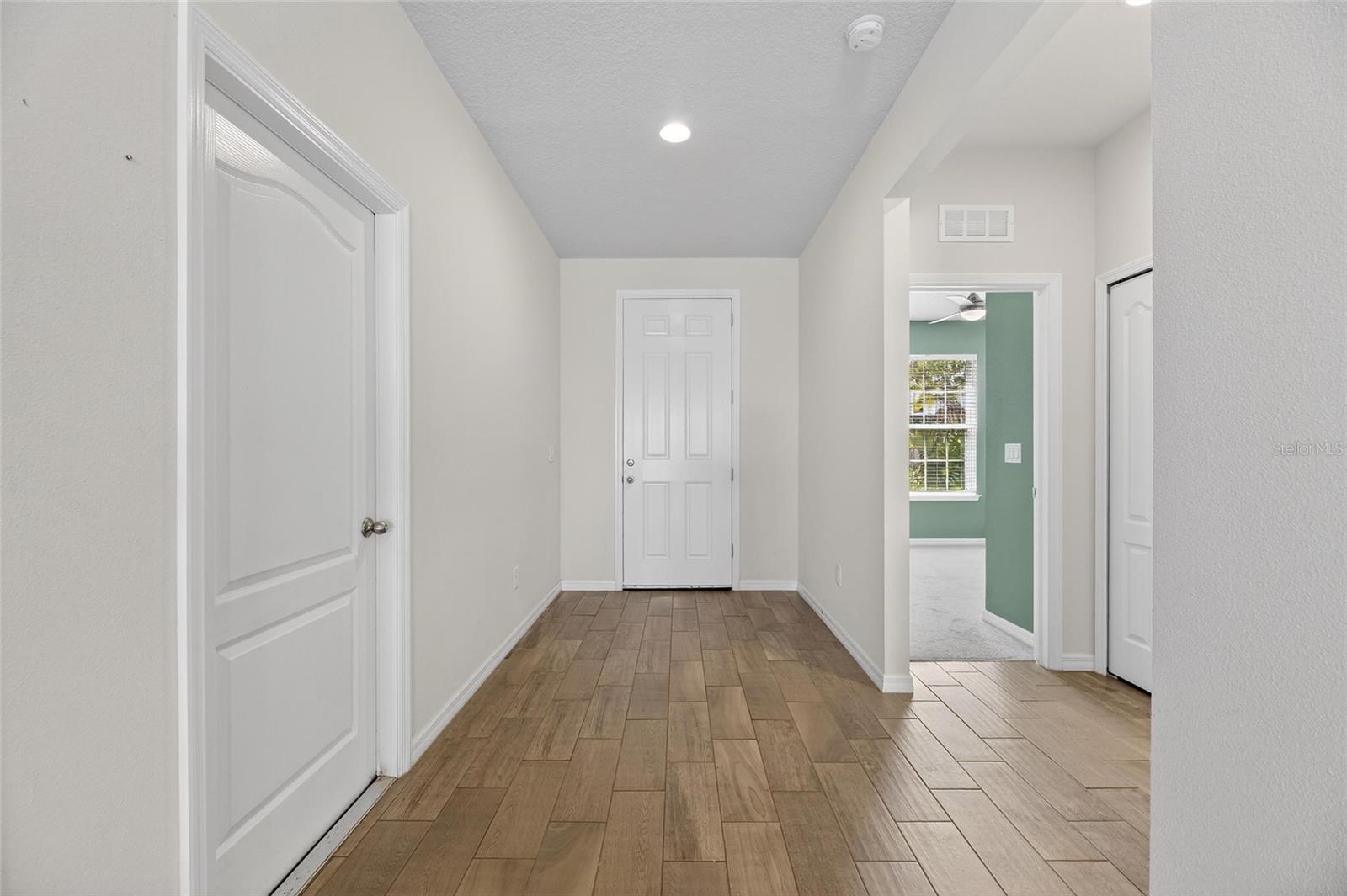 LUCAYA LAKE CLUB PH 2E - Residential