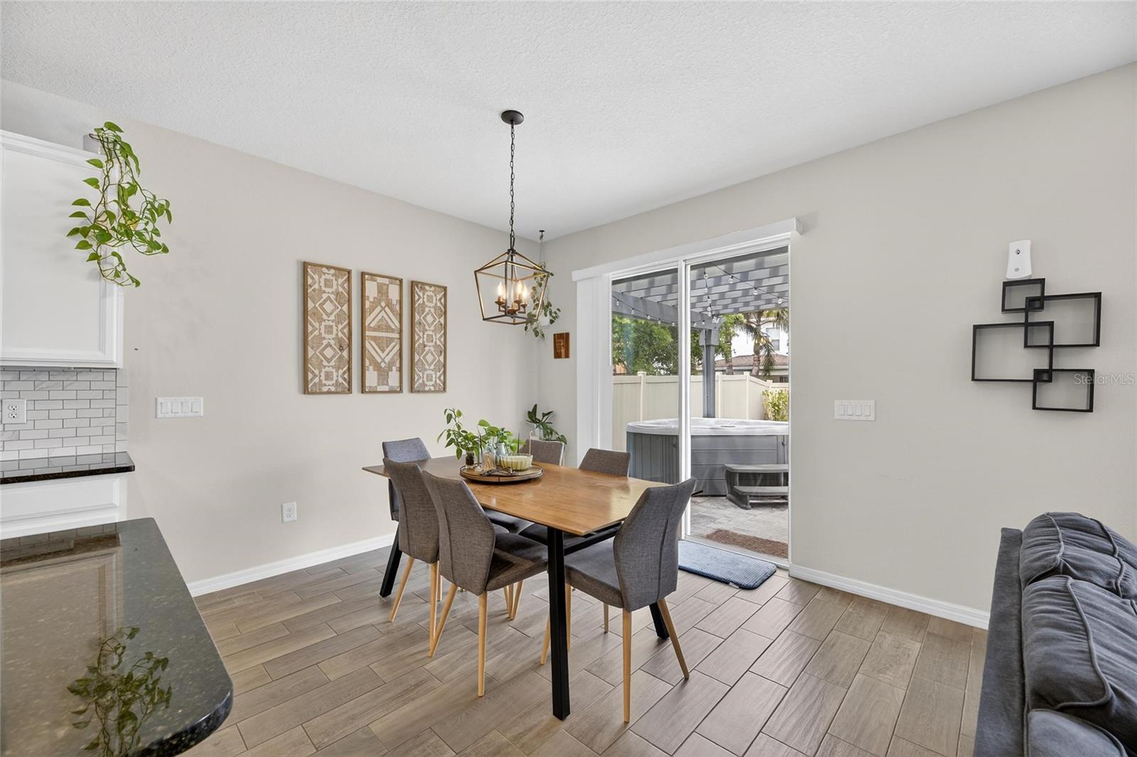 LUCAYA LAKE CLUB PH 2E - Residential