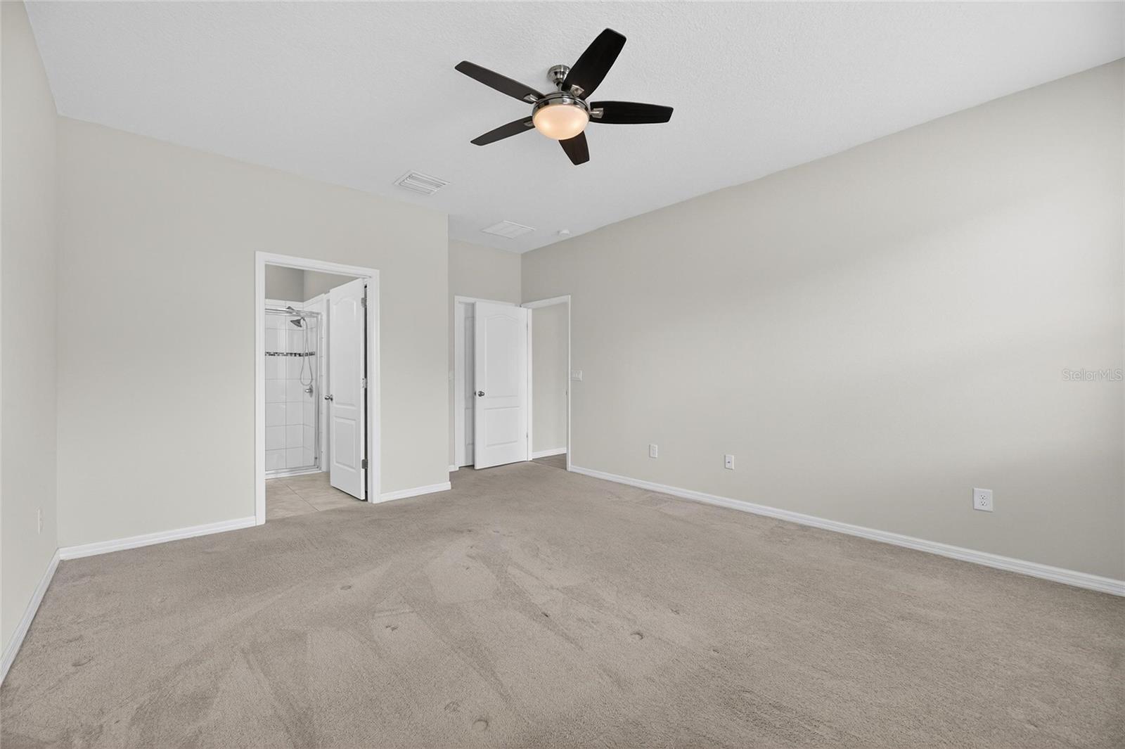 LUCAYA LAKE CLUB PH 2E - Residential