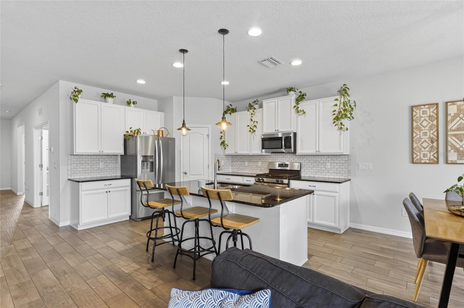 LUCAYA LAKE CLUB PH 2E - Residential