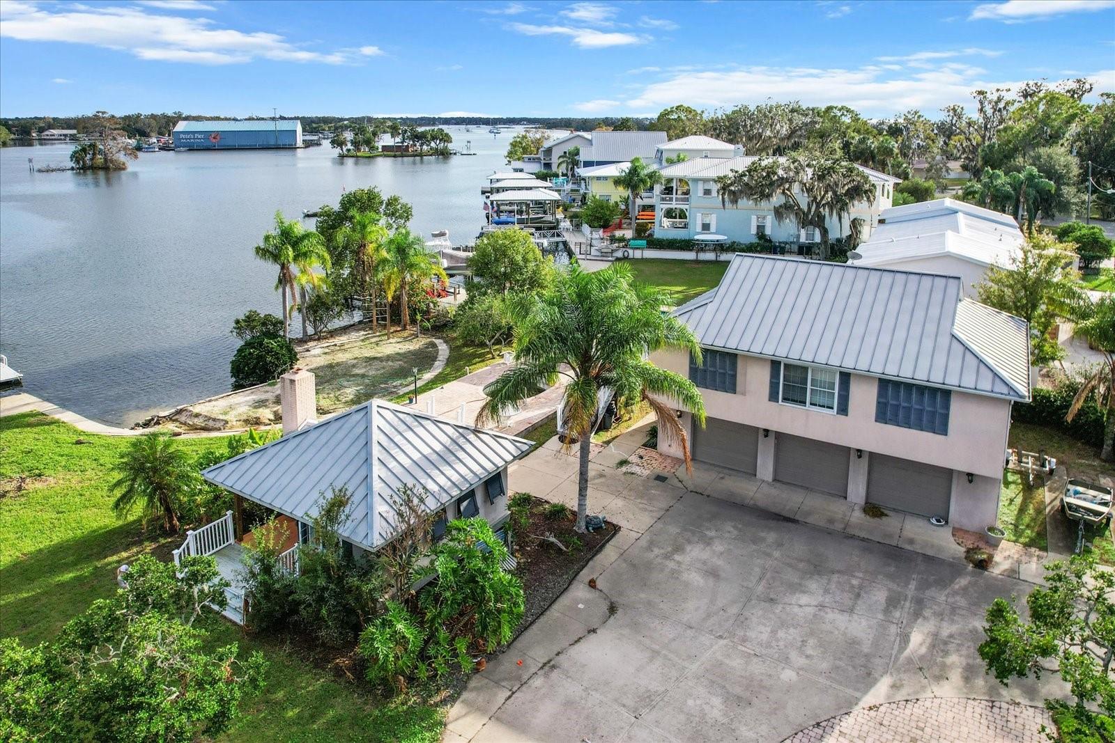 WILLIAMS POINT - Residential