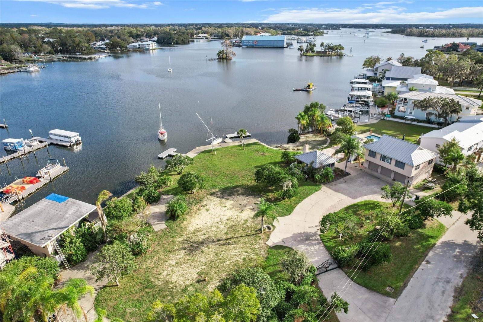 WILLIAMS POINT - Residential