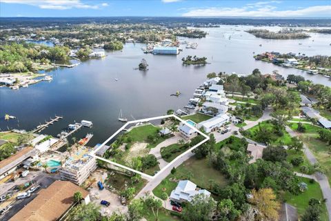519 NW 7TH AVENUE CRYSTAL RIVER FL 34428