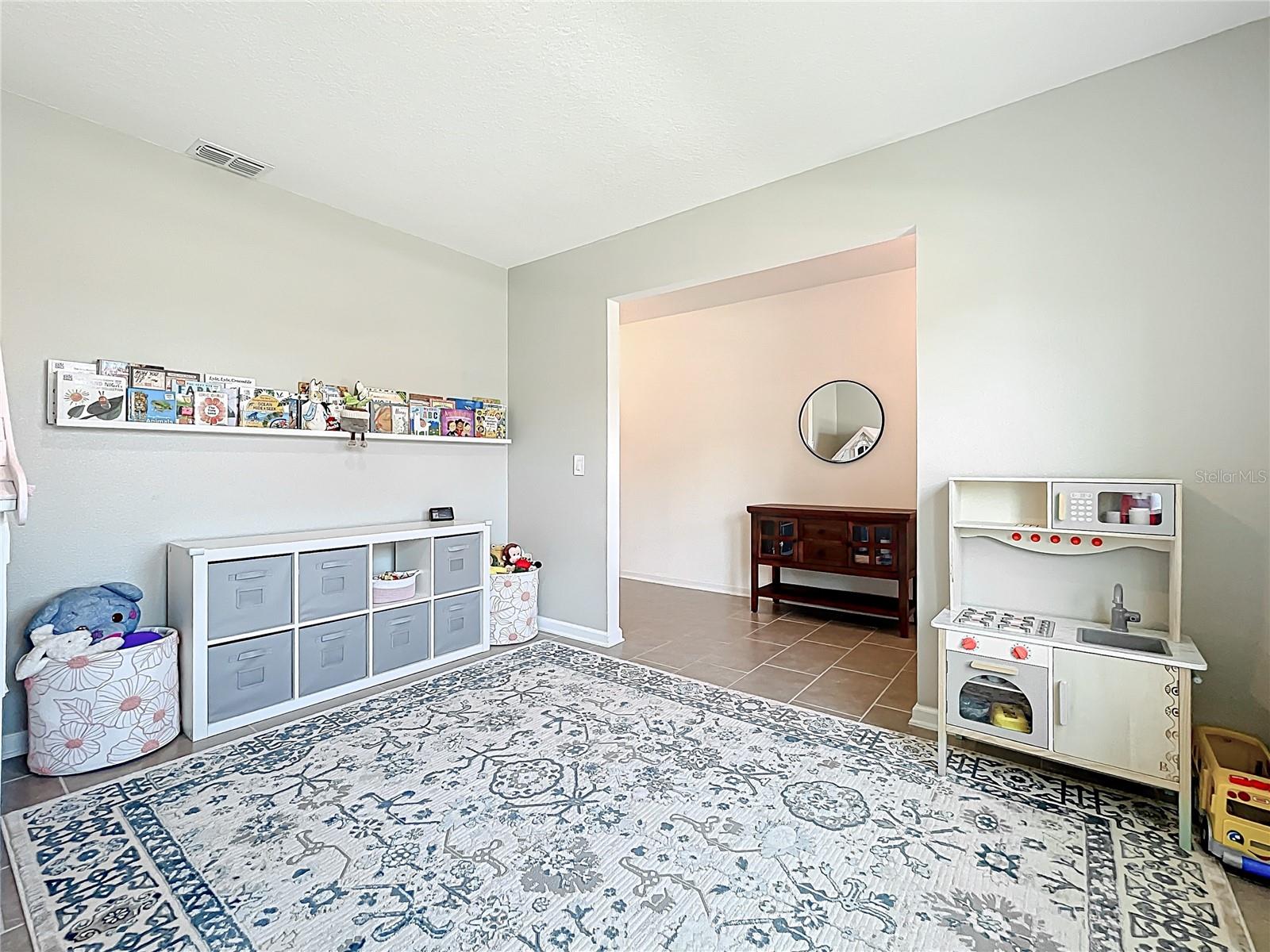 5712 BRISTLELEAF COURT