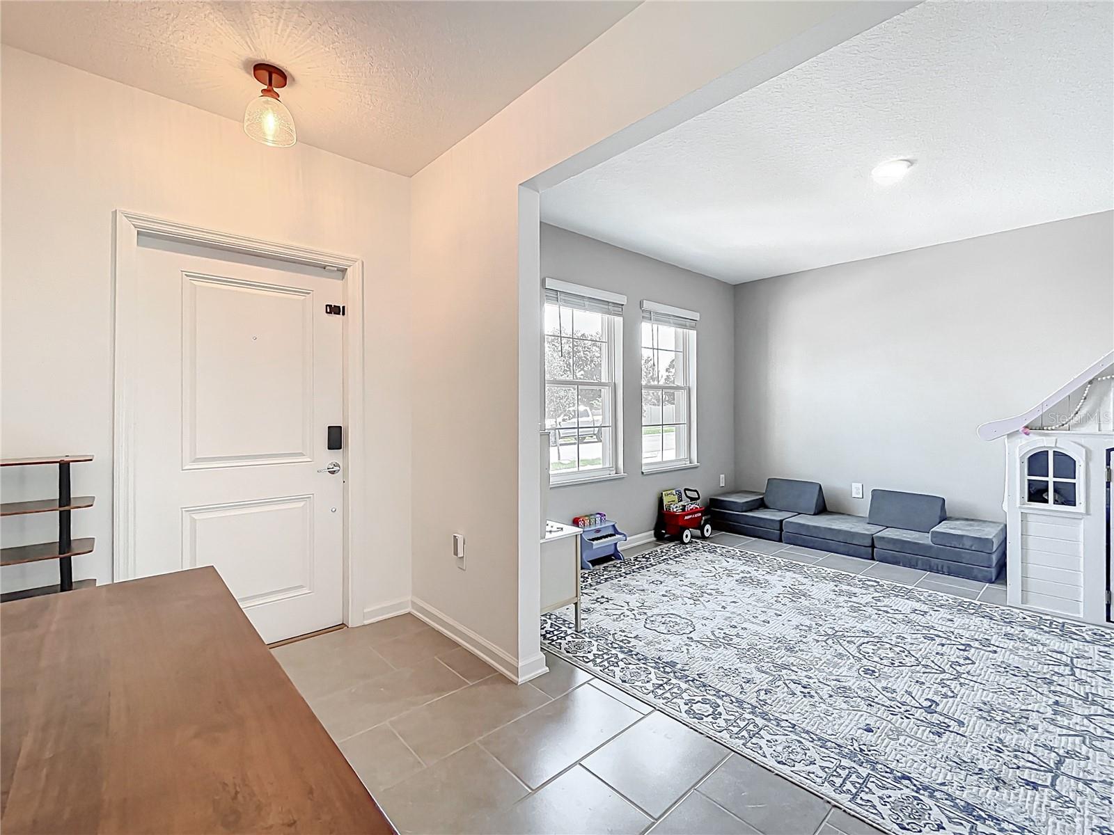 5712 BRISTLELEAF COURT