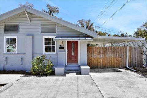 A home in LAKELAND