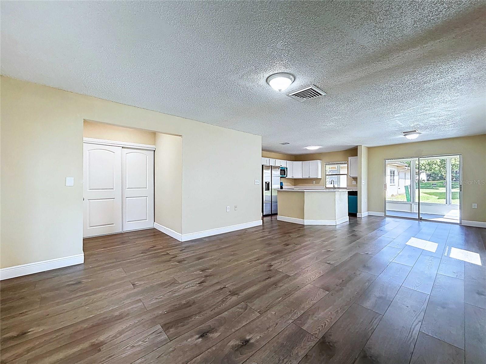 8101 CASUARINA DRIVE