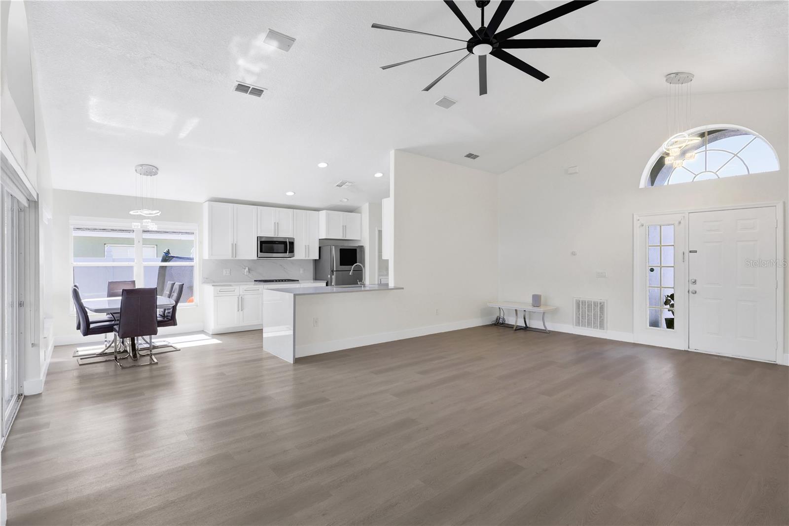 WESTON HILLS SUB - Residential