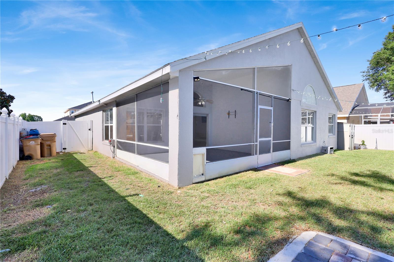 WESTON HILLS SUB - Residential