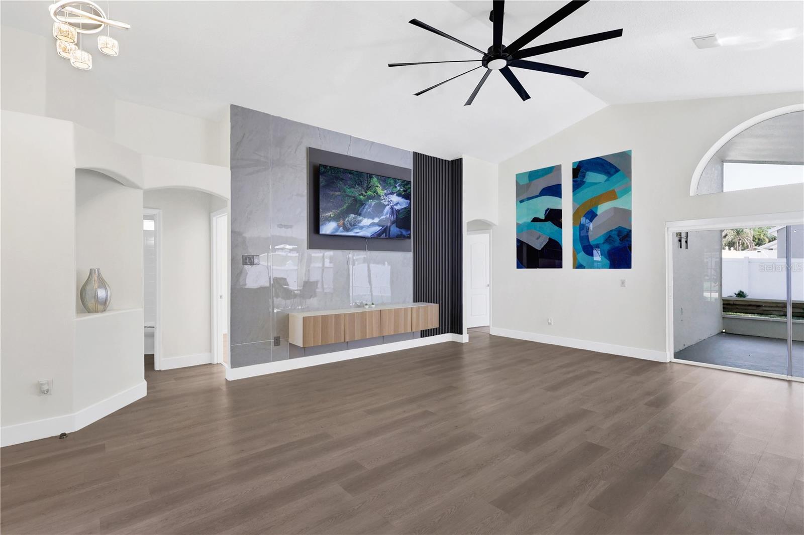 WESTON HILLS SUB - Residential