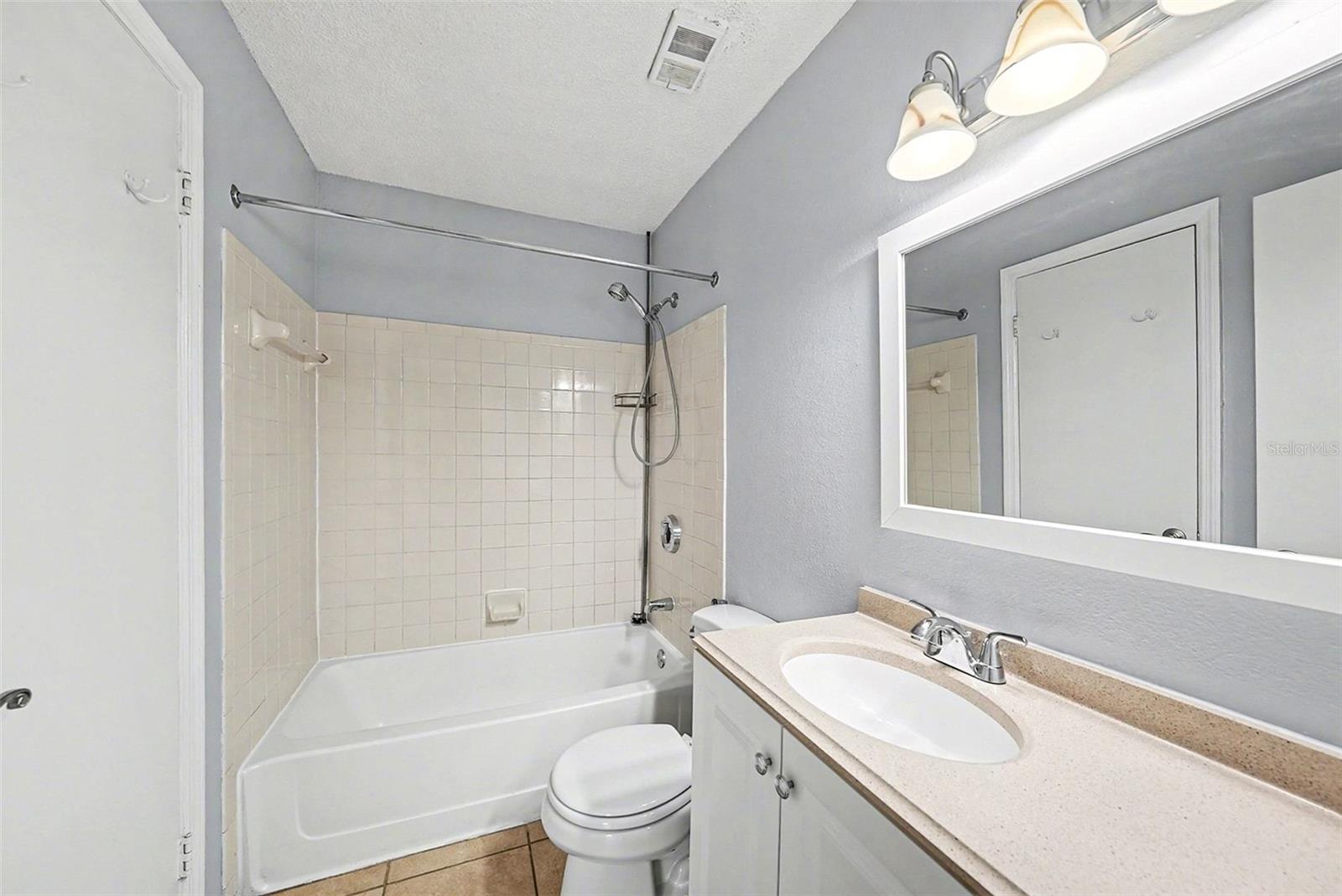 THE HIGHLANDS AT HUNTERS GREEN - Residential