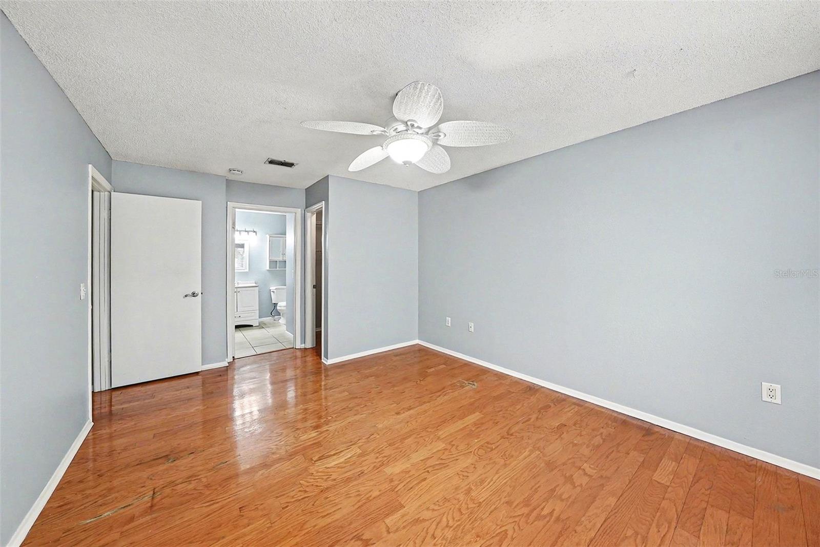 THE HIGHLANDS AT HUNTERS GREEN - Residential