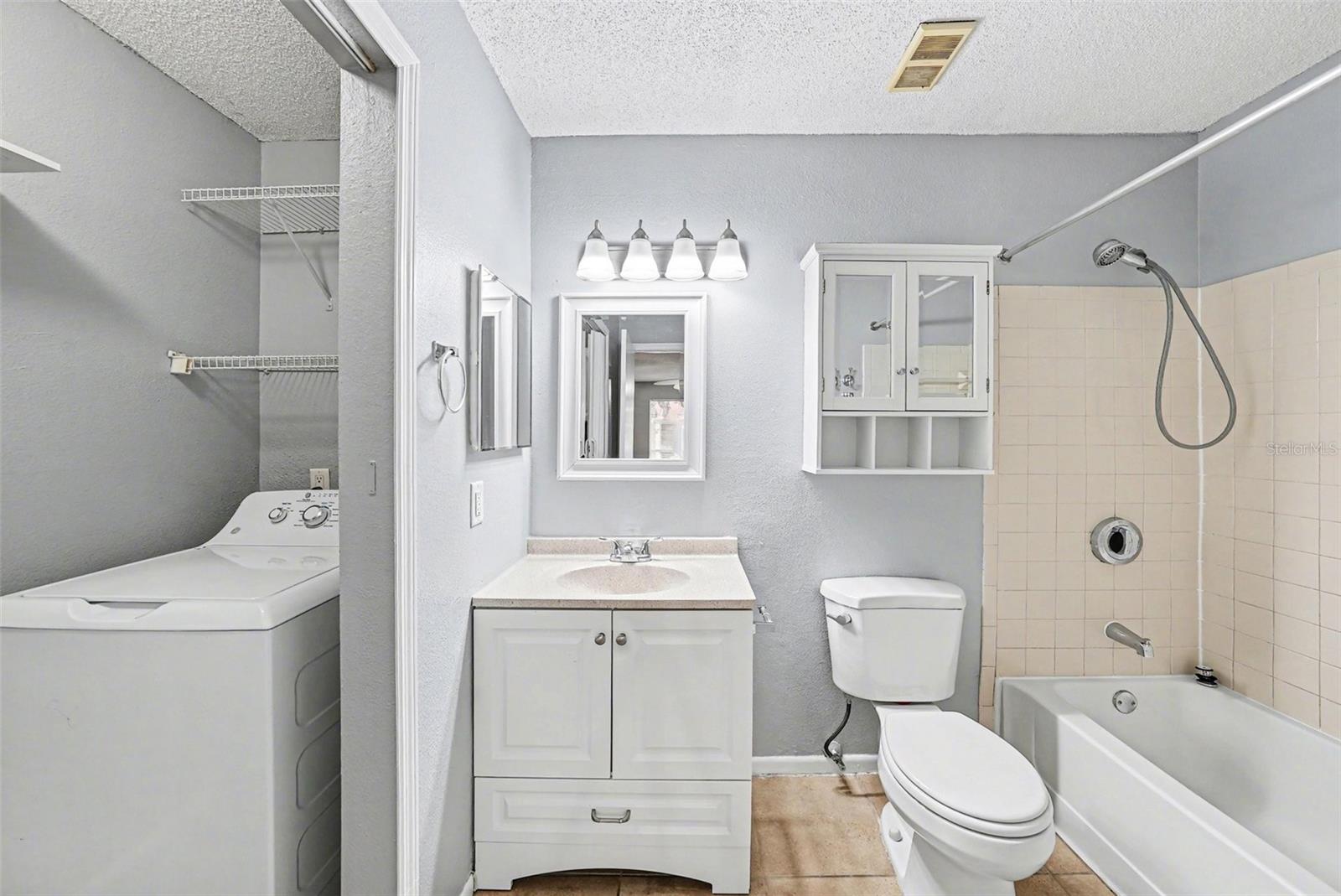 THE HIGHLANDS AT HUNTERS GREEN - Residential