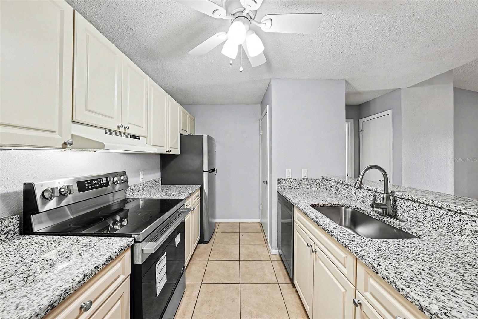 THE HIGHLANDS AT HUNTERS GREEN - Residential