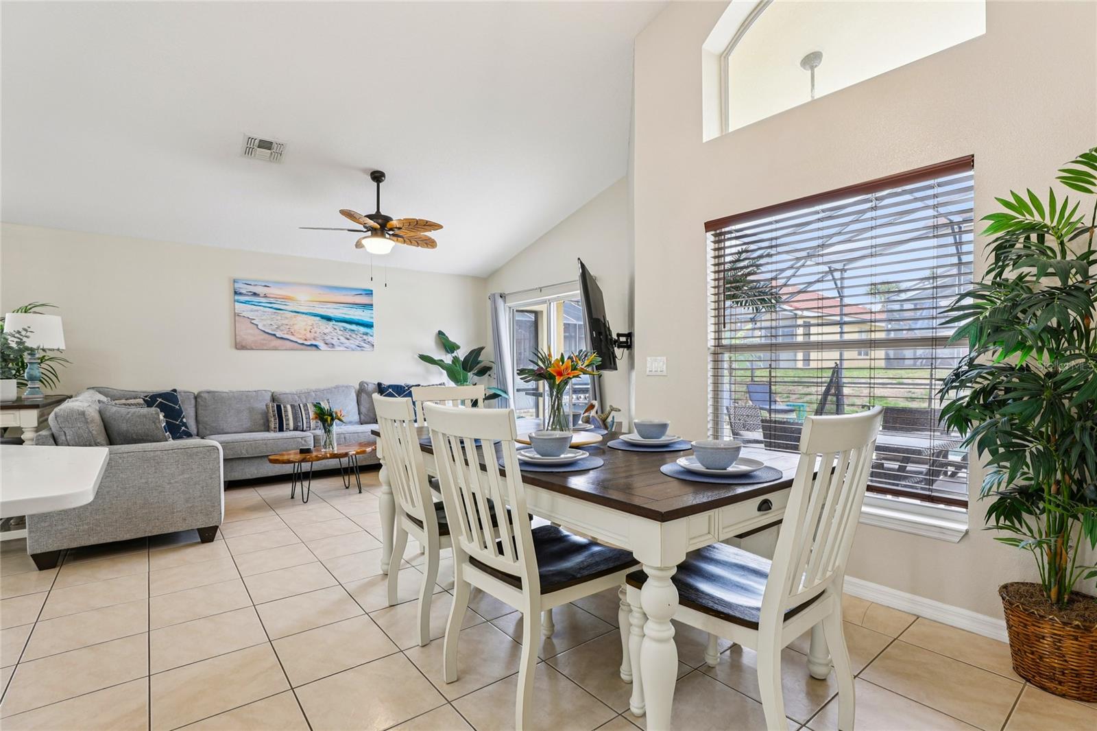 AVIANA PH 01 - Residential