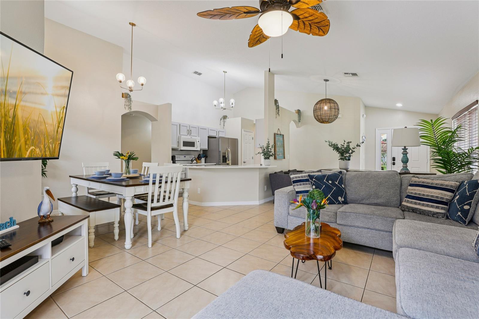 AVIANA PH 01 - Residential