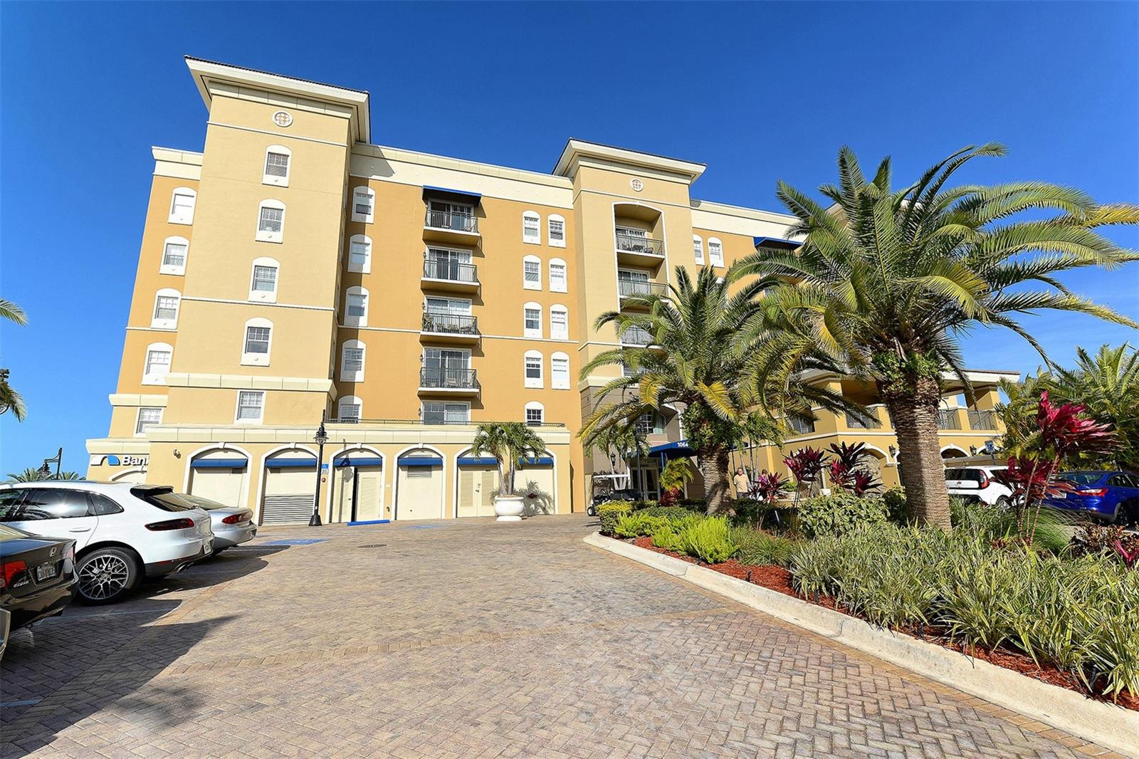 BROADWAY PROMENADE - Residential Lease