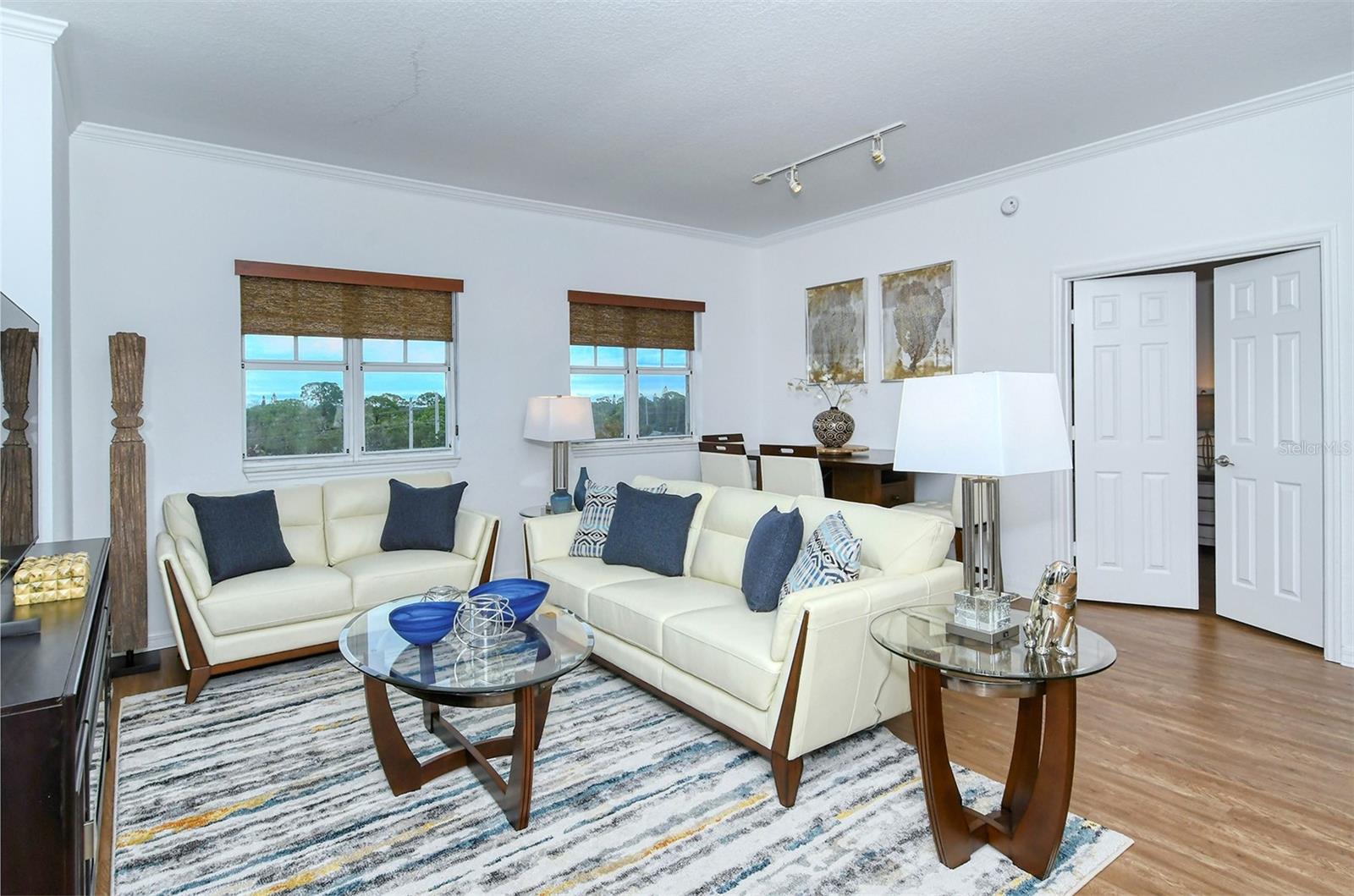 BROADWAY PROMENADE - Residential Lease