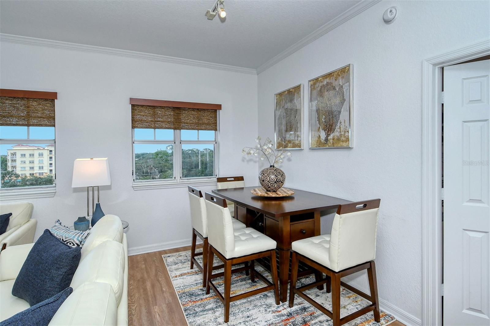 BROADWAY PROMENADE - Residential Lease