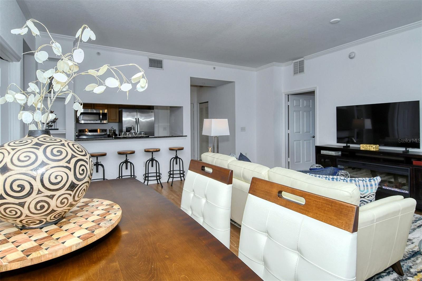 BROADWAY PROMENADE - Residential Lease