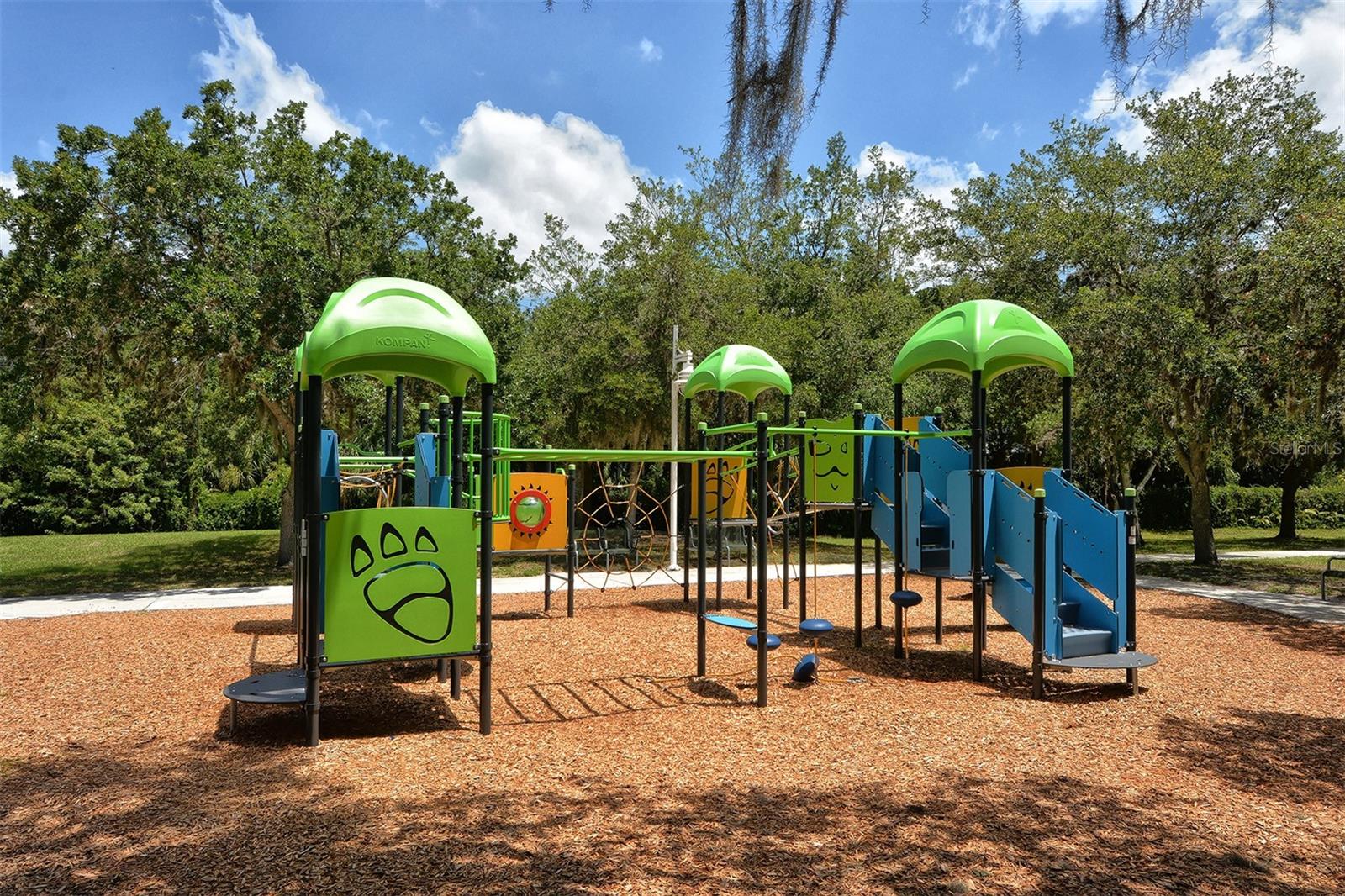 BROADWAY PROMENADE - Residential Lease