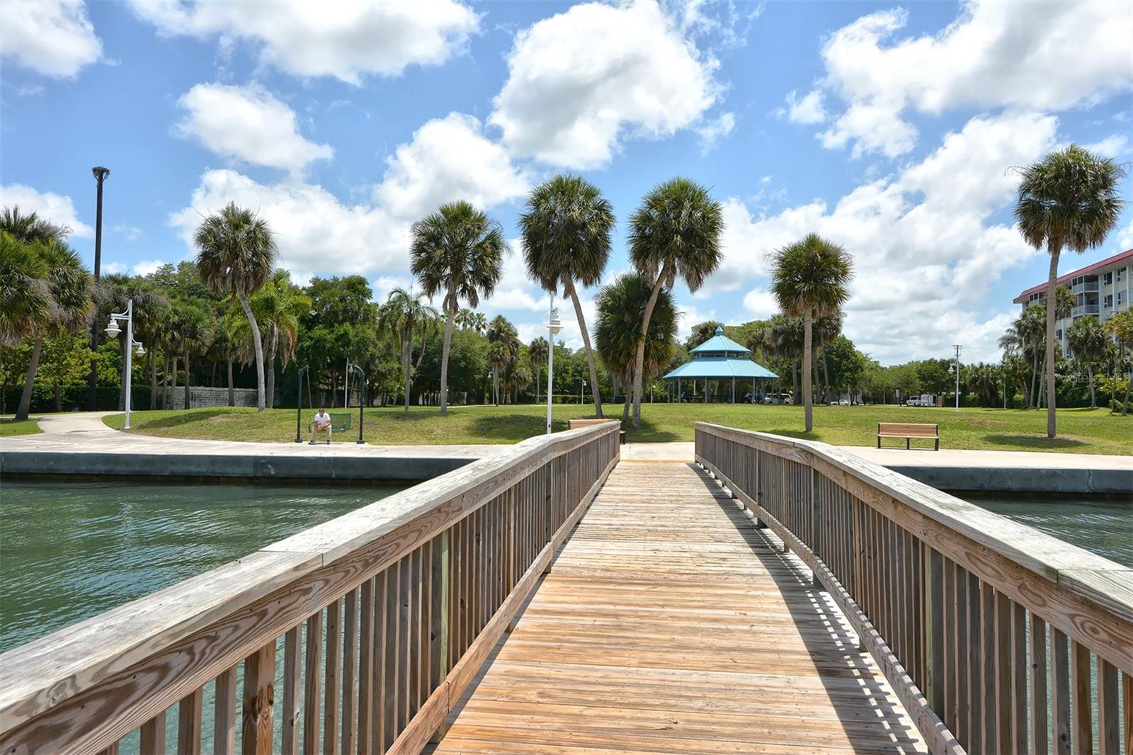 BROADWAY PROMENADE - Residential Lease
