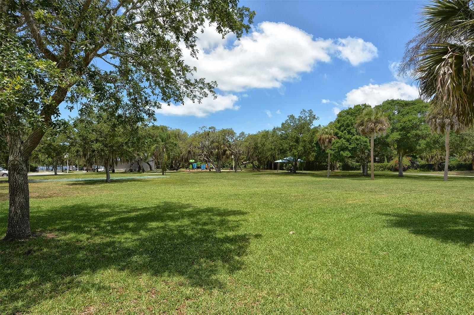BROADWAY PROMENADE - Residential Lease