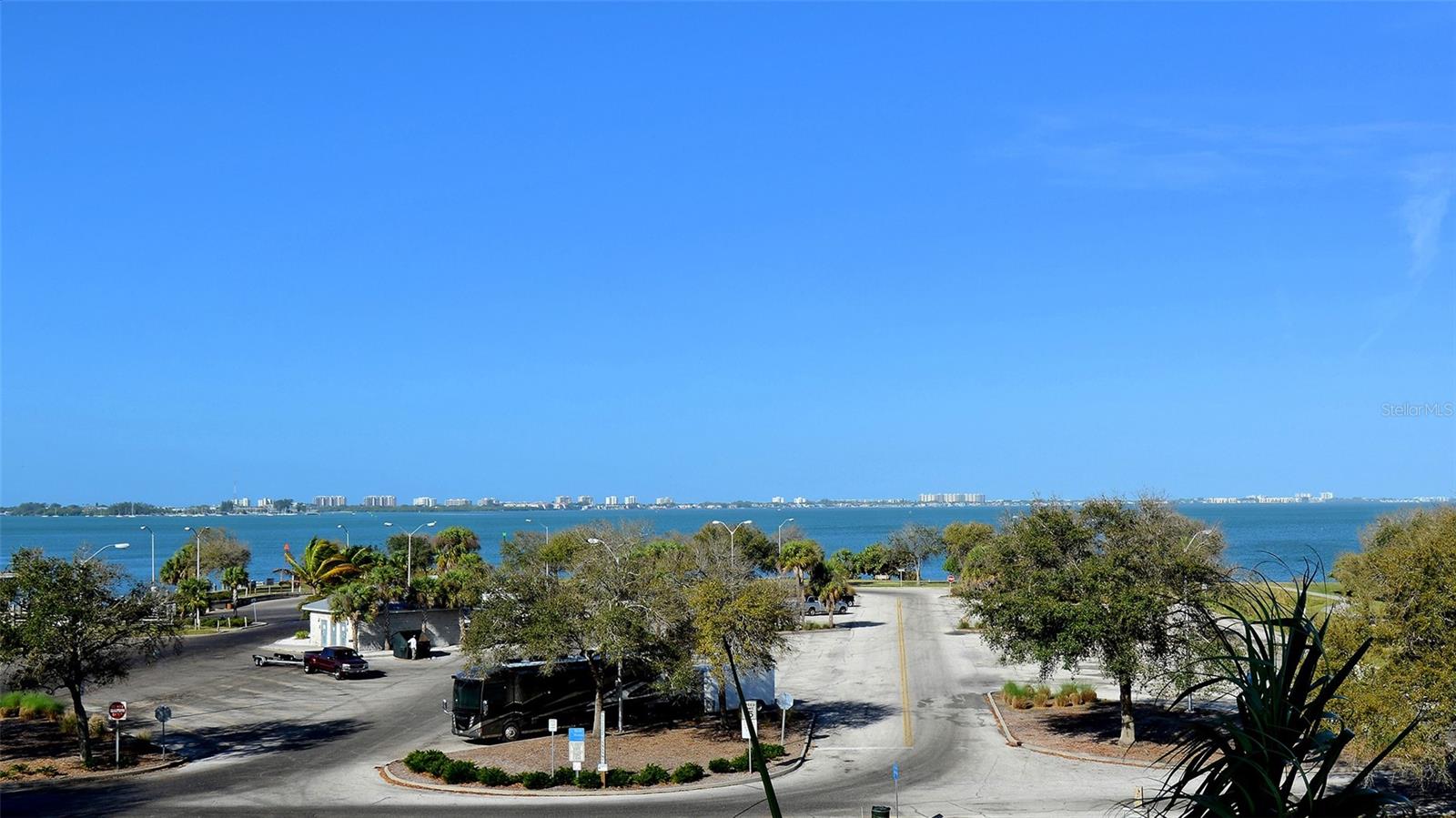 BROADWAY PROMENADE - Residential Lease