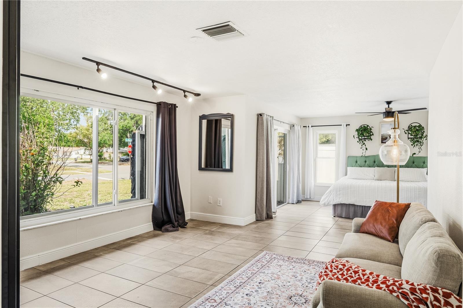 SAN SEBASTIAN HEIGHTS UNIT 1 - Residential