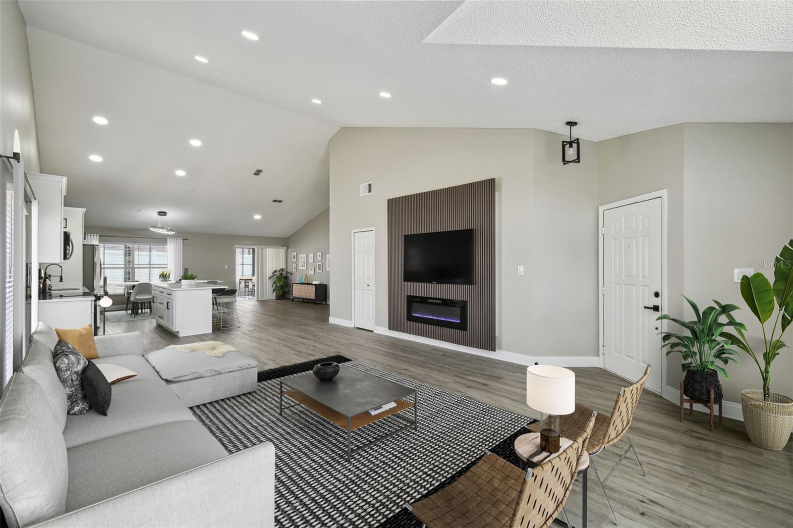 1317 RAVIDA WOODS DRIVE