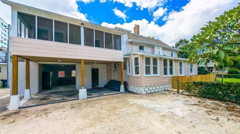 361 LANG COURT N ST PETERSBURG FL 33701