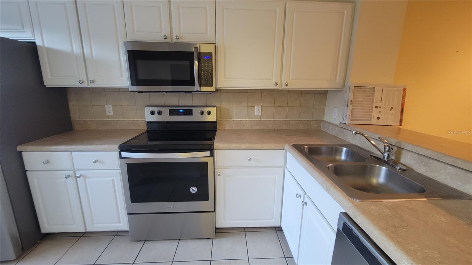 4316 NW 48TH 106