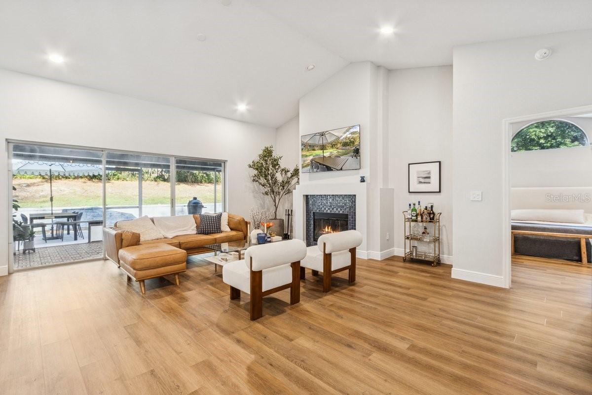 ESTATES AT BENT OAKS - Residential