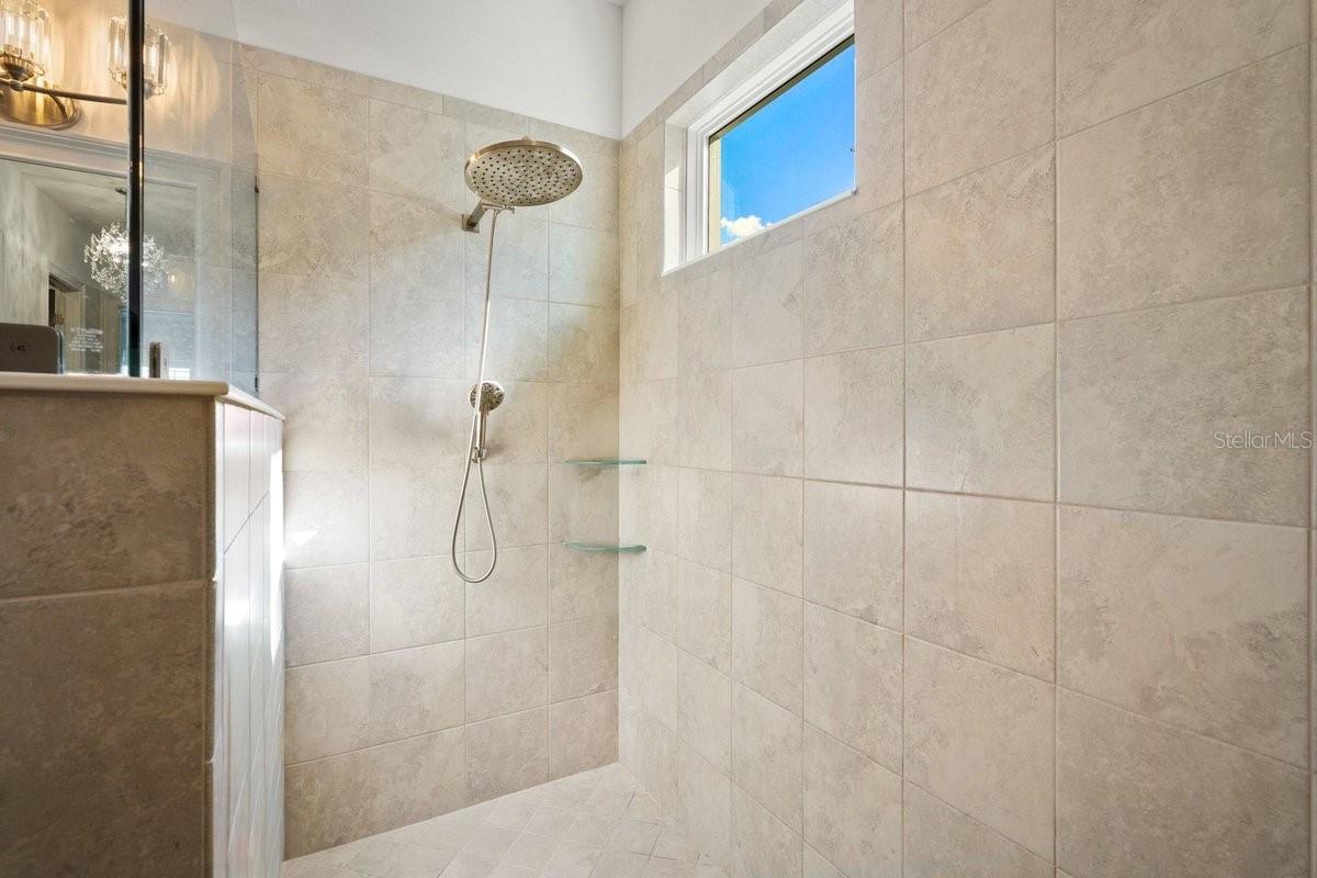 MOSAIC PH 1B - Residential