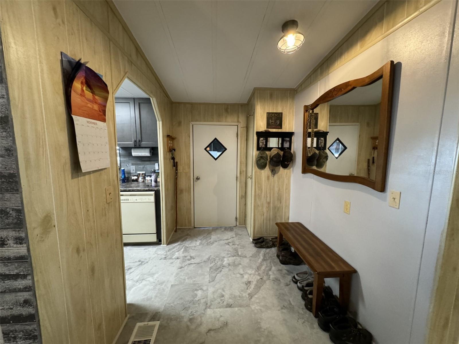 WALK IN THE WATER VILLAGE UNIT 01 - Residential