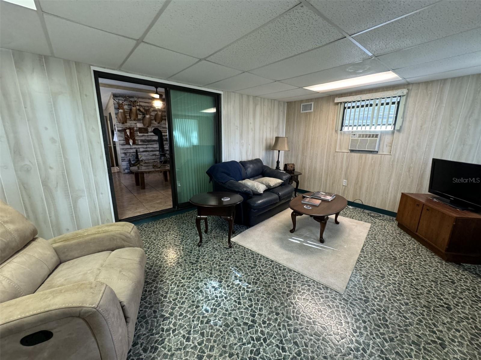 WALK IN THE WATER VILLAGE UNIT 01 - Residential