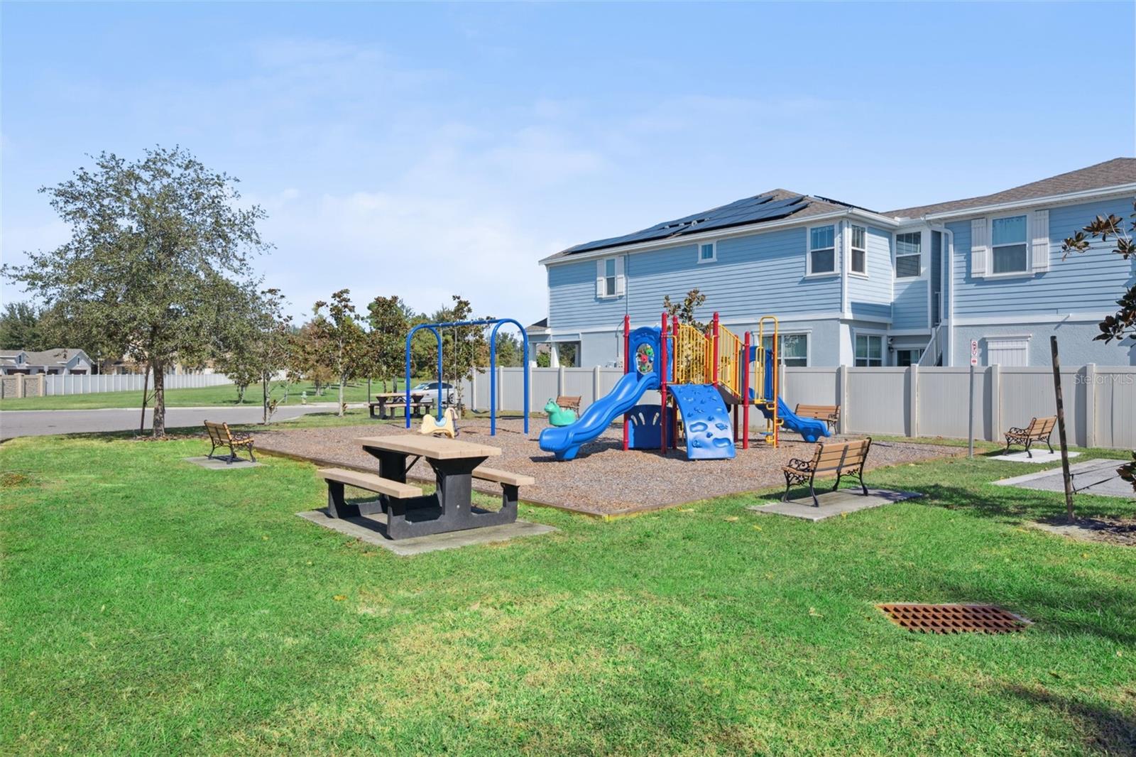 ROYAL ESTATES - Residential