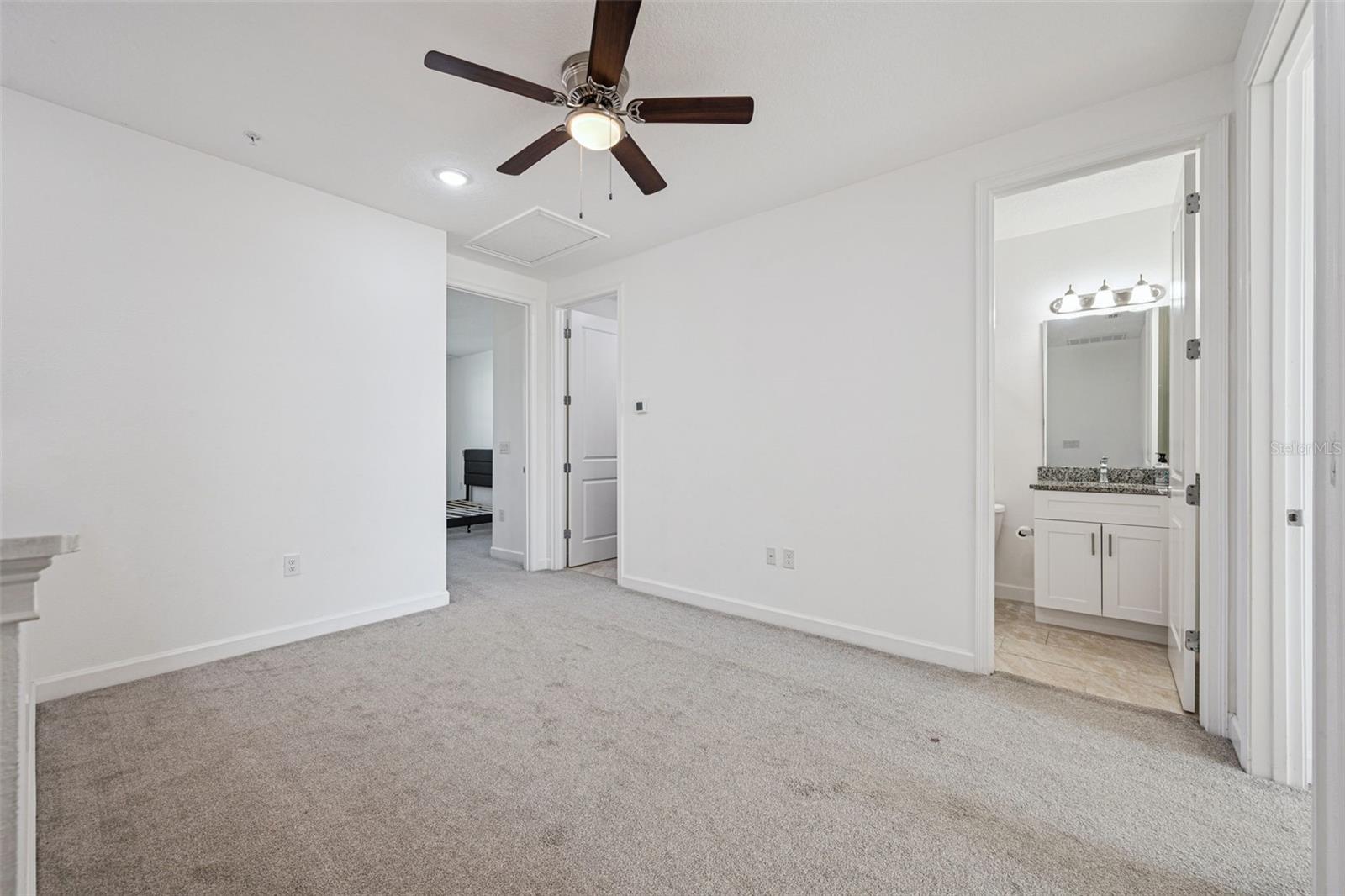 ROYAL ESTATES - Residential