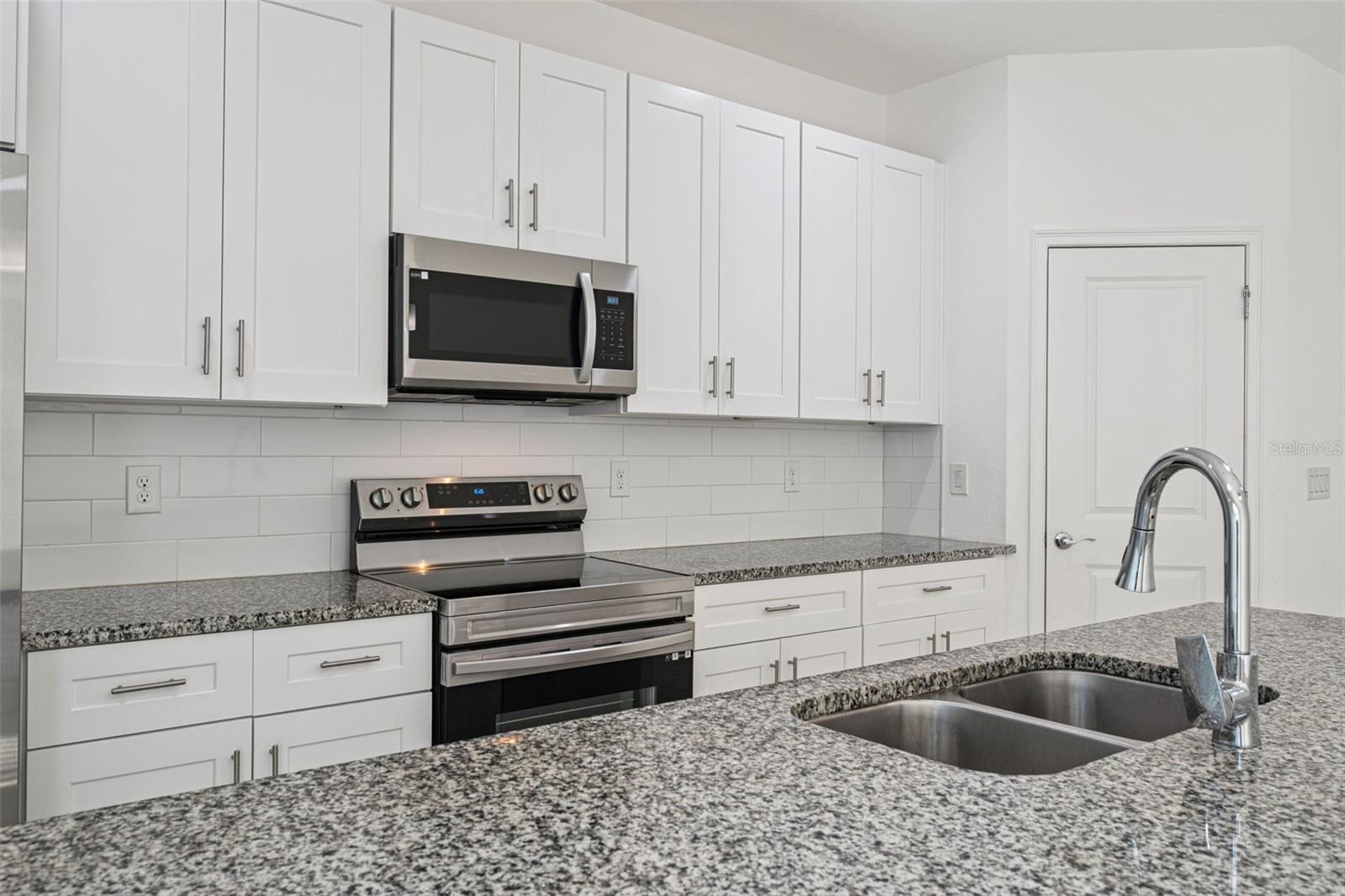 ROYAL ESTATES - Residential