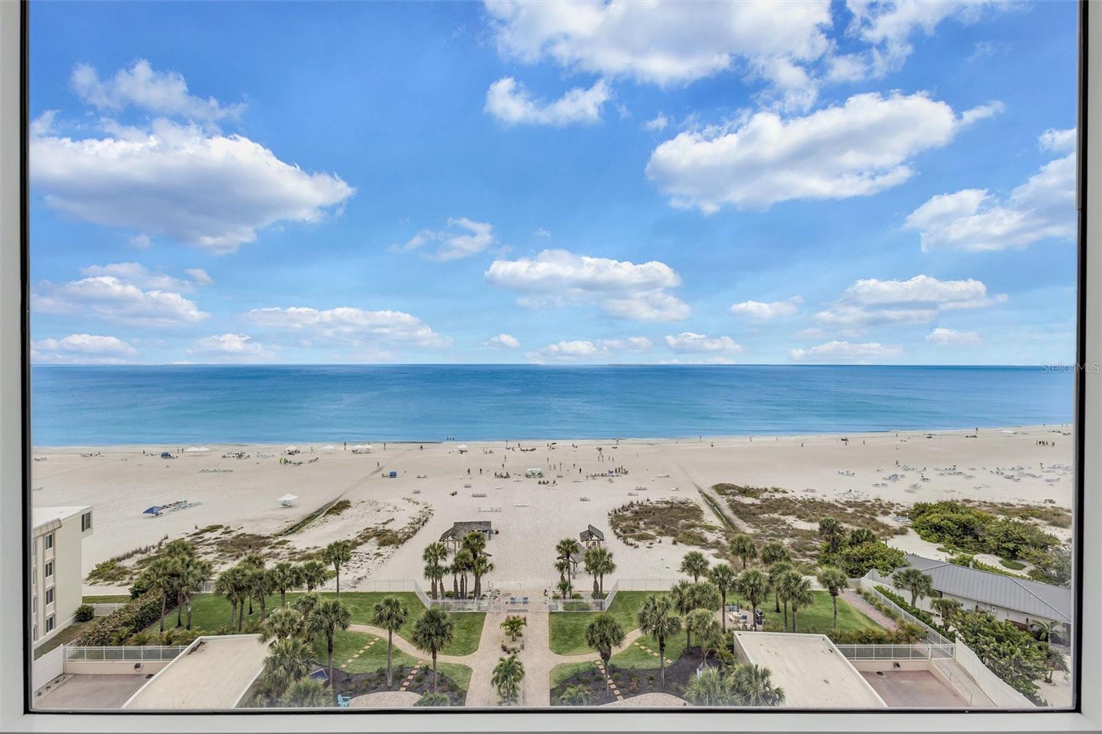 HORIZONS WEST - Residential