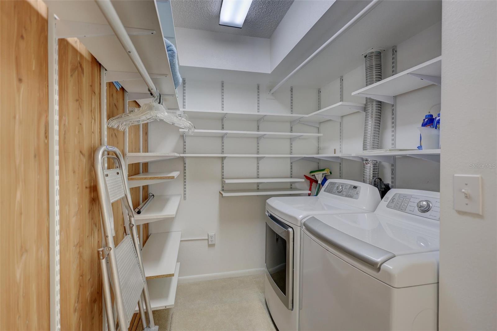 HORIZONS WEST - Residential