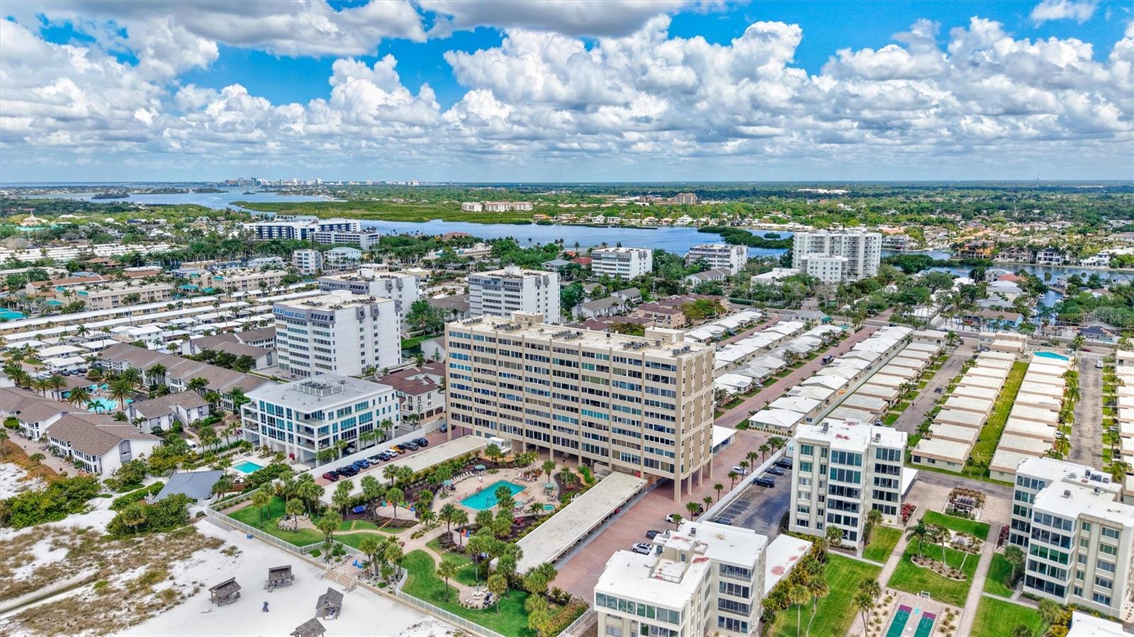 HORIZONS WEST - Residential