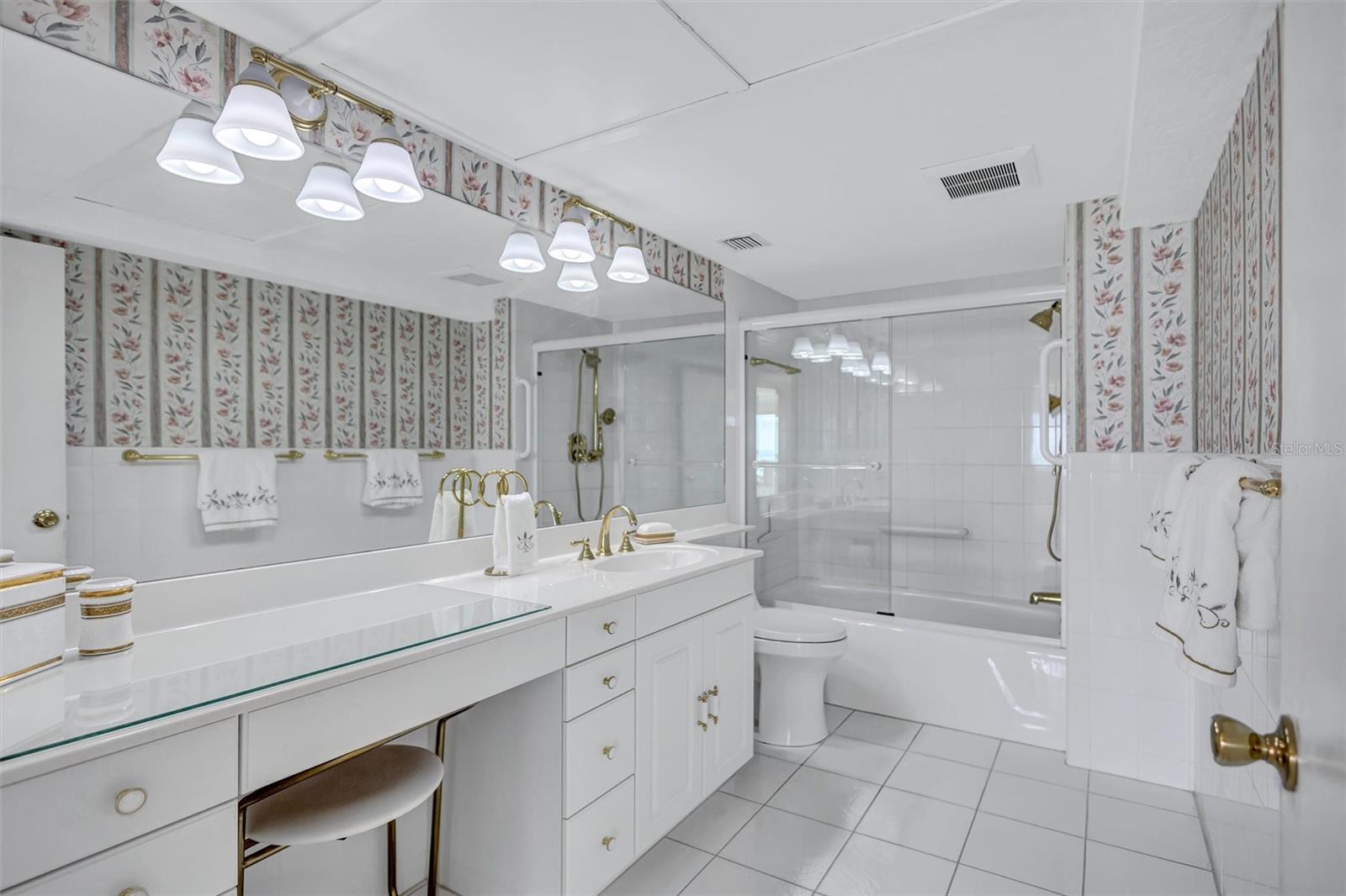 HORIZONS WEST - Residential