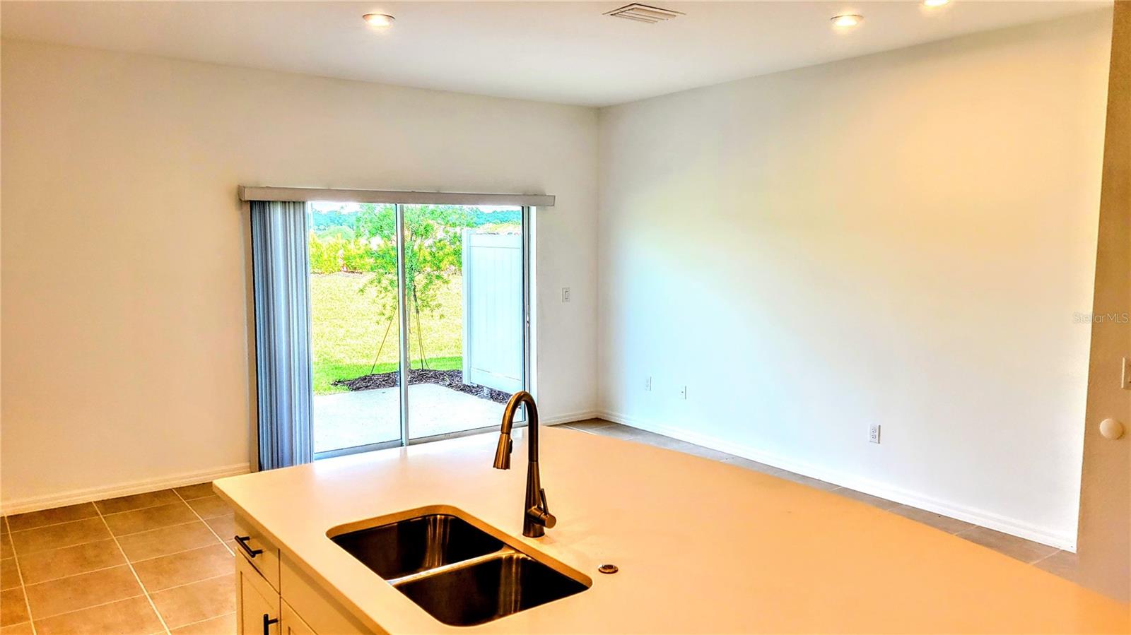 SKYE RANCH NBRHD TWO TWNHMS - Residential Lease